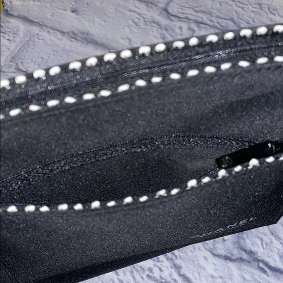 Chanel Bundle of 2 Travel Cosmetic Accessory Cases - Picture 12 of 15